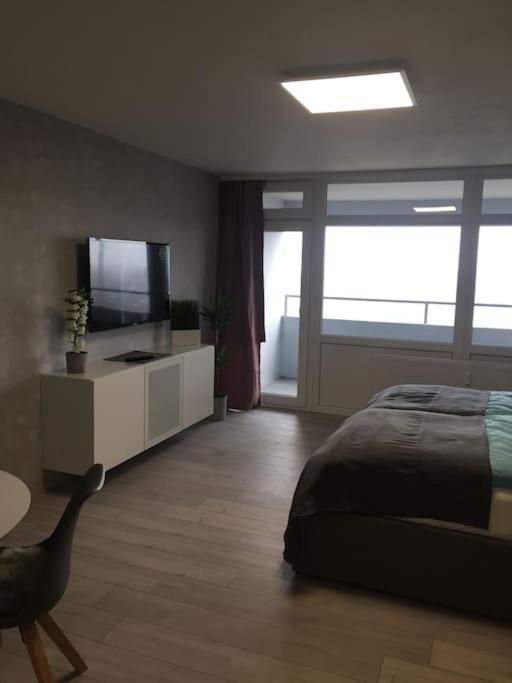 Modern Eingerichtetes Apartment Naehe Hauptbahnhof Braunschweig Buitenkant foto